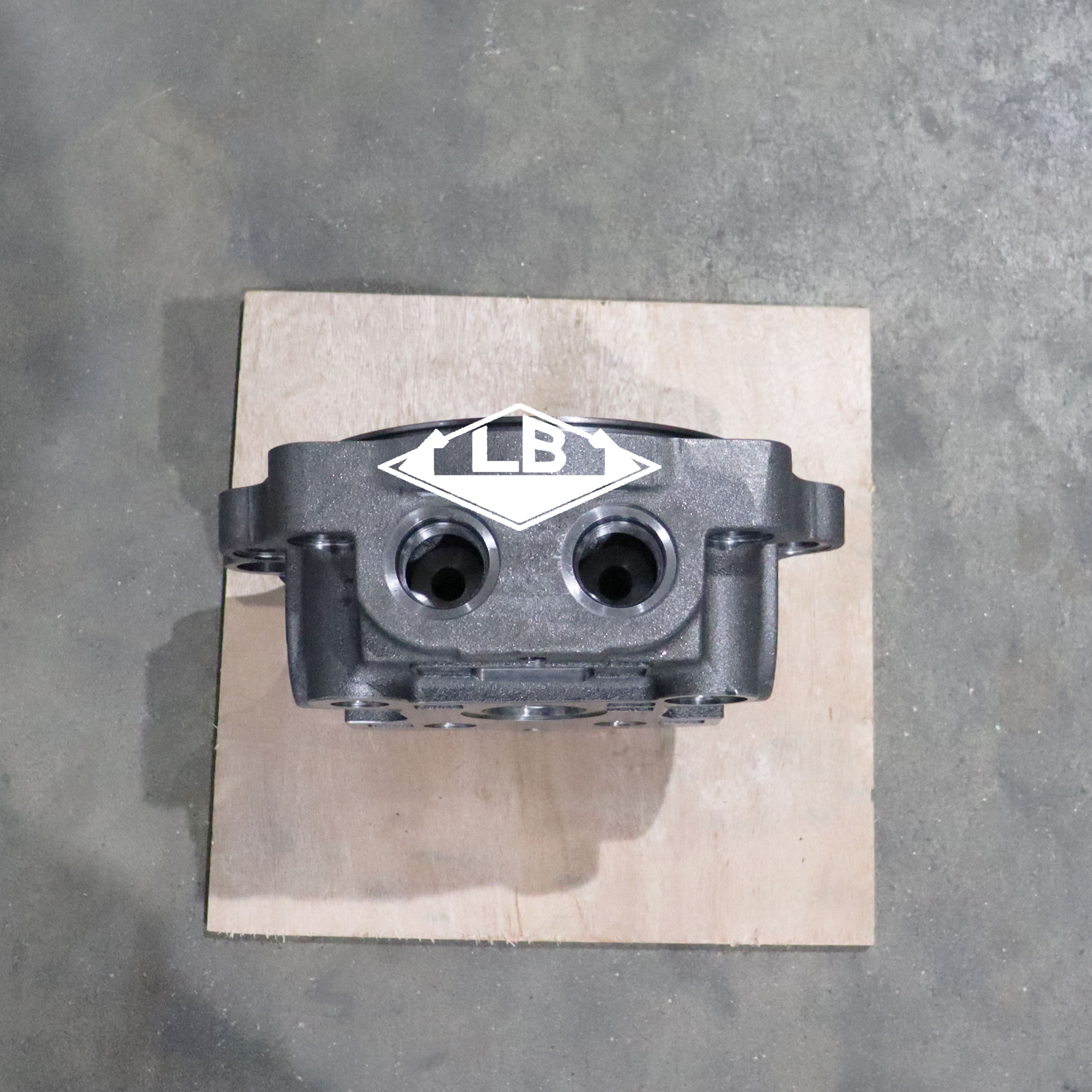 R210-9 R220-9 Cubierta del motor de balanceo 39Q6-11280 39Q6-11281 Válvula de revestimiento del motor de balanceo Aplicar para Hyundai Excavator